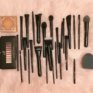 2/$25 25+ Piece Brushes, Palette, Bronzer, Bags